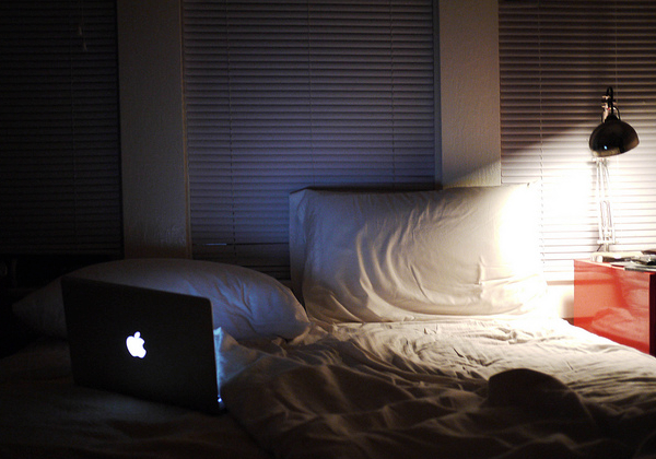 Working nights on MacBook in bed